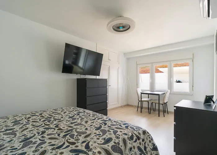 Дом отдыха Florida Private Pool And Jacuzzi Сан-Бартоломе